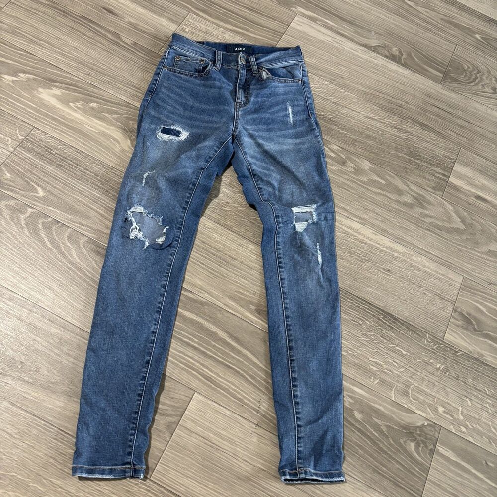 Aeropostale High Rise Patch Distressed Jeans Size 0